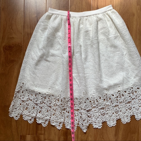 BNWT White Lacey Double Layer Full Skirt Size Medium - Picture 10 of 10